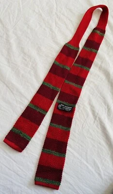 Vintage Ray Strauss Unlimited Red Striped Tie, Made in Italy, 100% Wool Foto 1 de 2