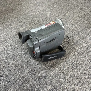 Samsung SCL540 8mm Tape Video Camcorder W/ Battery No Charger - UNTESTED/ PARTS - Picture 1 of 7