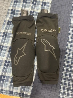 Alpinestars Paragon Plus Knee and Elbow protector Size Medium MTB BMX pads - Image 1 of 4