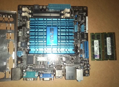 MINI ITX- ASUS  AT5NM10T (ATOM D510) -I +4 GB DDR2+MASCHER - TESTATA OK!! - Immagine 1 di 4