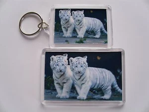 CUTE WHITE TIGERS Keyring or Fridge Magnet = ideal gift idea !!!!!!!!! - Picture 1 of 1