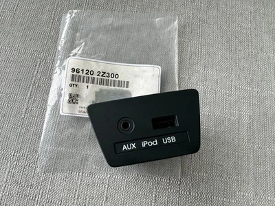 AUX USB Jack Assy 961202Z300TAN For Hyundai Tucson ix35 2010-2015 - Image 1 of 4
