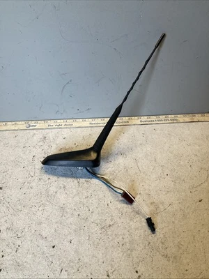 Chevrolet Cruze LT 2011 antena montada en el techo OEM 95227775 Foto 1 de 4