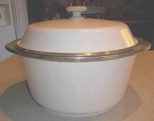 CLUB SUPRA CAST ALUMINUM 8 QT DUTCH OVEN STOCK POT WITH LID IVORY - Picture 1 of 9