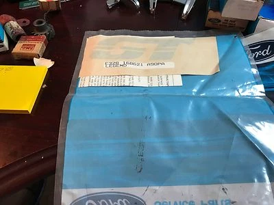 Ford Mustang GT 1983 1984 CALCOMANÍA CAPÓ GT E3ZZ-16B906P NUEVO EN STOCK Foto 1 de 3