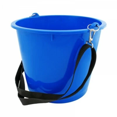 GEWA Futtereimer zum Umhängen, 12 Liter, Futtertrog für Pferde farblich sortiert