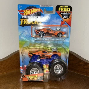 Hot Wheels Monster Trucks Rodger Dodger include auto gratuita 1/64 - Foto 1 di 5