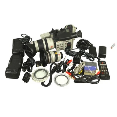 Vintage Canon L1A Hi8 8MM Canovision 8 Video Camcorder W/ 8-120mm & 5-15mm lens - Image 1 of 4