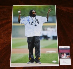 SNOOP DOGG LEGENDARY RAPPER SIGNED 12X18 PHOTO HIP HOP RAP JSA COA!!! - Picture 1 of 3
