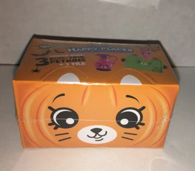 ~SHOPKINS HALLOWEEN HAPPY PLACES ~ 3 Boo-tiful Exclusive Petkins + 1 Tile SEALED - Image 1 of 4