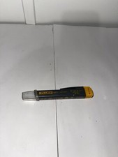 Fluke LVD2 Volt Light, Non Contact Voltage Detector & LED flashlight.