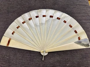 SUPERB ANTIQUE BRISE CHINESE HIGH QUALITY FAN . c 1900 - Picture 1 of 5