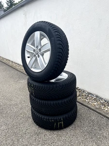 Pirelli Ganzjahresreifen 185/65 R15 88T M+S auf Alufelgen – Komplettsatz VW Polo - Bild 1 von 7
