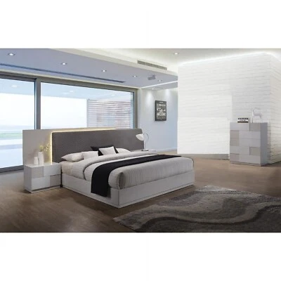 Modern Bedroom 3Pc Set, E. King LED Bed, Nightstand & Chest, Lacquer Finish - Image 1 of 4
