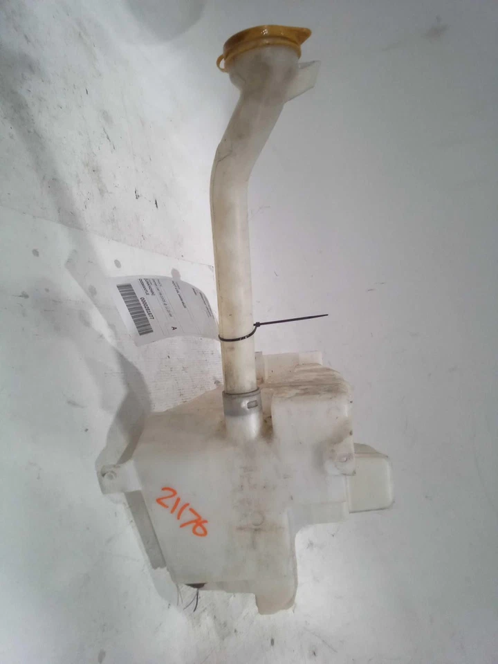 2015 Subaru Forester Washer Fluid Reservoir OEM Gold 149K Miles NJ25-21176 - Image 1 of 4