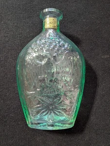 Vintage Liberty & Eagle grüne Glasflasche 8 1/2" hoch. USA - Bild 1 von 2
