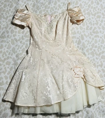 Vestido formal Roberta feminino médio 9/10 brocado de pêssego curto anos 1980’s vintage formatura - Imagem 1 de 4