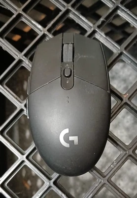 Logitech G305 LIGHTSPEED Wireless Gaming Mouse, Hero 12K Sensor 12,000 DPI Black - Image 1 of 2