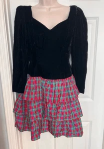 Vestido Vintage Nadine Negro Terciopelo Cuello Corazón Manga Larga Volantes Parte Inferior XS - Imagen 1 de 16