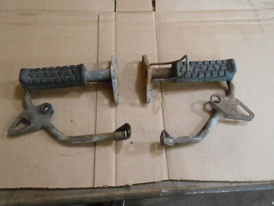 Yamaha Champ 100 Moto 4 YFM100 YFM 100 1988 88 футов опоры колышки правая левая защита - Изображение 1 из 2