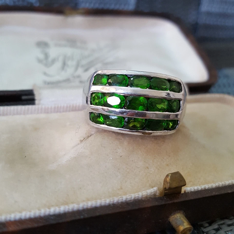 925 Sterling Silver Ring, Genuine Green  Chrome Diopside Band, Size P US 7.5  - Image 1 of 4