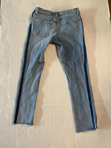 Childrens’s Place Girls Size 8 Skinny Blue Faded Jeans - Picture 1 of 10
