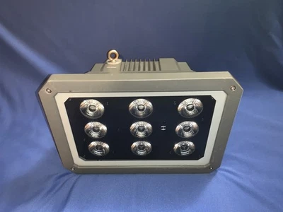 Elation ELAR EXTQW FLOOD HP Rated RGBW LED Professional Stage Flood Light - Image 1 of 4