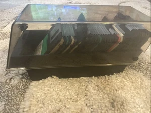 3,5" Diskette Kunststoff Aufbewahrungsbox Etui Organizer hält 50, mit Schlüssel & 30+ Disks - Bild 1 von 7