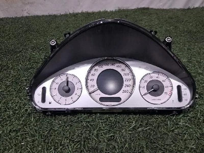 Mercedes-Benz E350 2007 grupos de instrumentos 2115405448 Foto 1 de 4