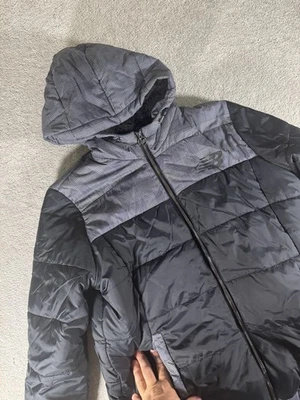 Chaqueta técnica acolchada acolchada acolchada acolchada con capucha XL New Balance NB negra/pata de gallo para mujer Foto 1 de 4