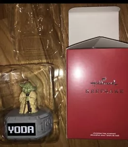 Adorno Hallmark 2020 Star Wars Yoda personalizado con Yoda - Imagen 1 de 3