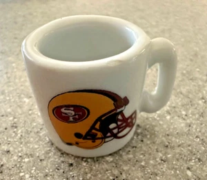 Tazza calcio in miniatura, altezza 1 1/8", nome SAN FRANCISCO 49ERSers dall'altra parte - Foto 1 di 1