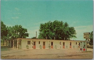 c1950s ST. PAUL, Nebraska Postcard CONOCO MOTEL Street View / Phone Booth Unused - Picture 1 of 2