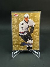 2007-08 Fleer Gold Medallion NHL Hockey Kevin Bieksa #10    s               