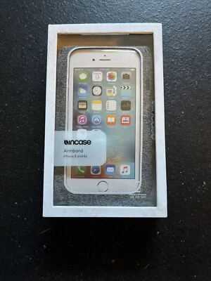 Incase iPhone Arm Band Grey Fits iPhone 6/7/8 - image 1 of 2