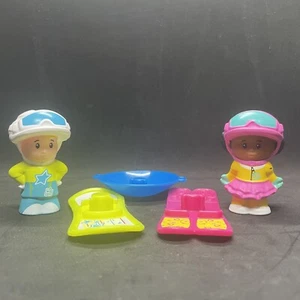 Fisher Price Little People Eddie Snowboarder Tessa Skier Sled 5 Pieces - Picture 1 of 17
