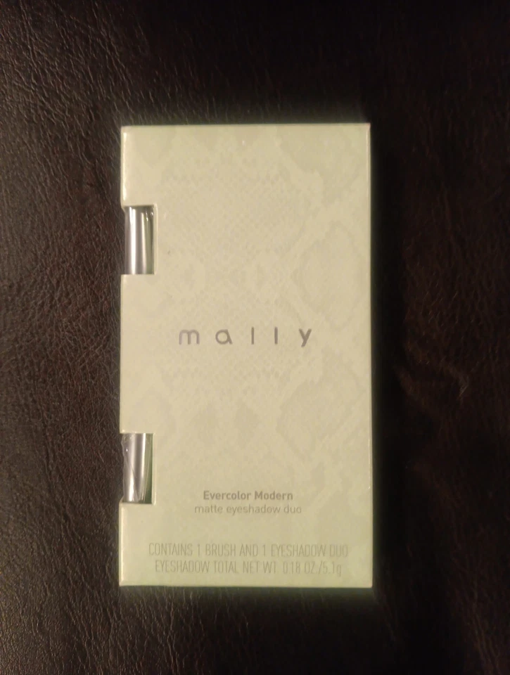 Mally Evercolor Modern Matte Eyeshadow Duo Earth: Brush, Eyeshadow Duo NEW - Image 1 of 3
