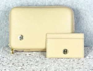 Giorgio Armani x Eva Air Business Royal Laurel Class Amenity Kit Card Wallet - Picture 1 of 15