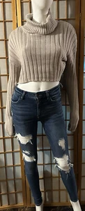 (204) FOREVER 21 Beige Turtle Neck Ribbed Chunky Knit Small Cropped Sweater - Picture 1 of 4