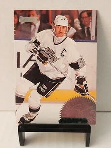 1995-96 Donruss Wayne Gretzky Los Angeles Kings #127 - Picture 1 of 2