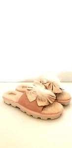 NEW IN BOX! UGG WOMENS PRETTY ROSE PETAL SLIDE SIZE 8, 8.5 STYLE: 1092955 - Picture 1 of 6