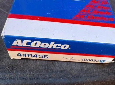 Juego de 4 bujías ACDelco R45S Chevrolet GMC Buick Pontiac Cadillac 46-76 Foto 1 de 2