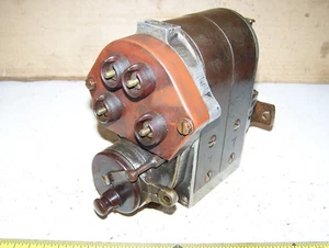 BOSCH ZR4 CW MAGNETO Case Crossmotor Caterpillar Tractor Hit Miss Engine HOT! - Picture 1 of 17