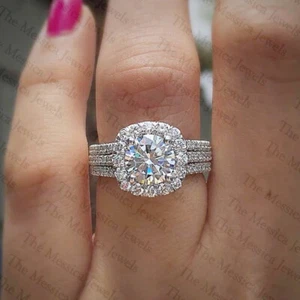 Anillo de compromiso con halo de moissanita de corte redondo chapado en oro blanco de 14 k de 1,44 TCW - Imagen 1 de 12