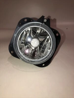 For Passenger Right Side Fog Light Fog Lamp Fit 2002-2005 Mitsubishi Eclipse - Image 1 of 4