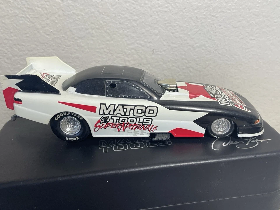 Coche divertido Racing Champions MATCO Tools Supernationals '99 Dodge 1:24 Nitro  Foto 1 de 4