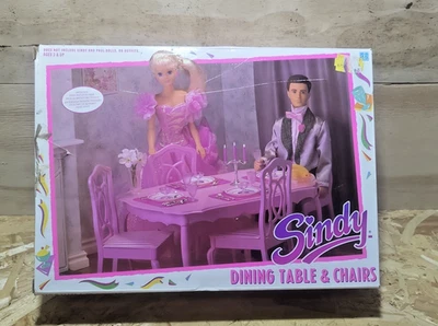 Juego de comedor vintage Sindy Hasbro completo en caja Foto 1 de 4