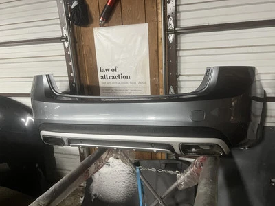 Parachoques trasero Volvo S60 2018 con todos los sensores. Foto 1 de 4