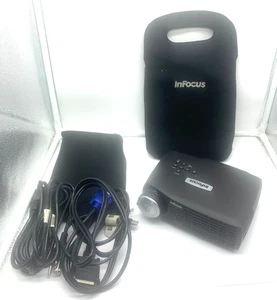 Proyector portátil InFocus IN10 LP70+ con bolsa blanda y accesorios - Imagen 1 de 8