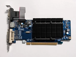 Sapphire Radeon HD4550 512MB DDR3 64Bit PCI Express graphics card *Doesn't Work* - Picture 1 of 2